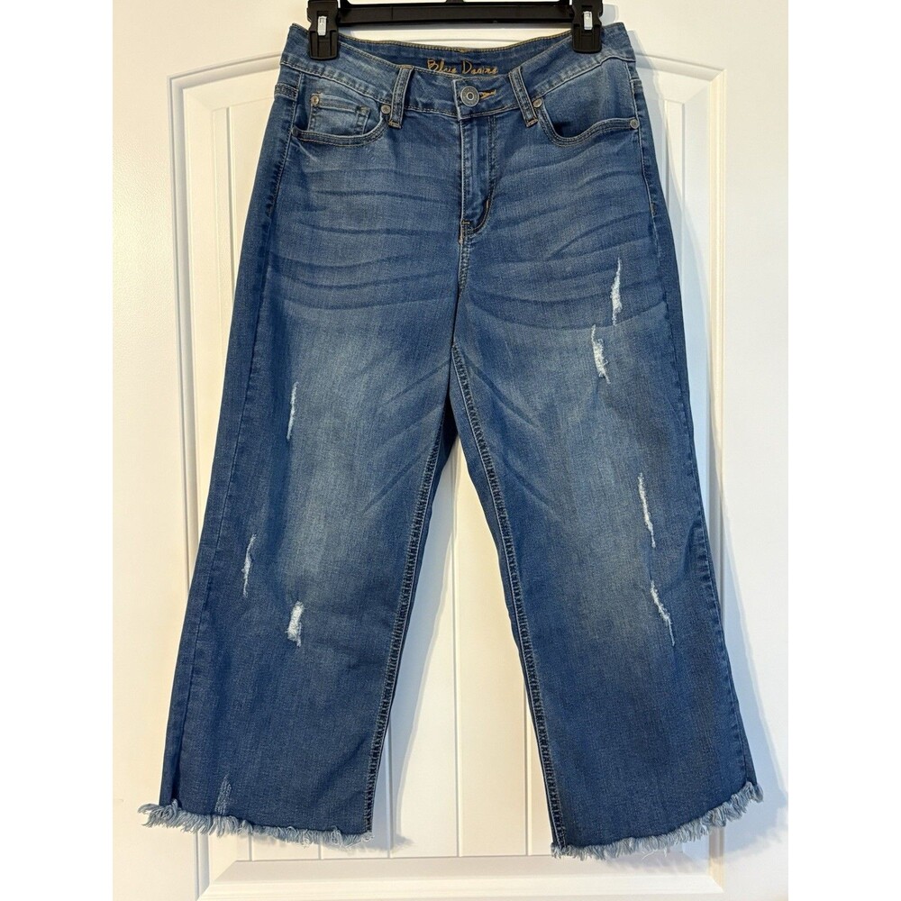 Pre-Owned BLUE DESIRE Blue High Rise Distressed Capri Shorts Women's Juniors 7